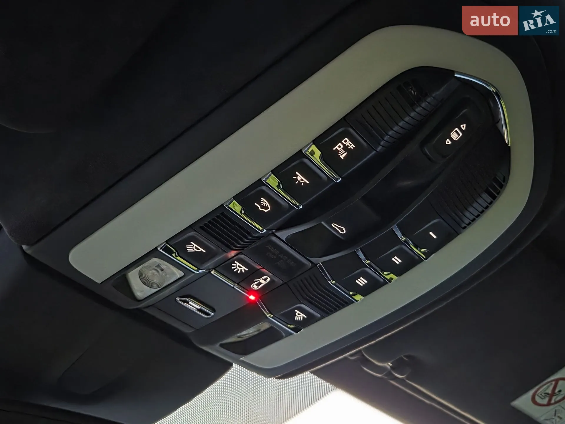 2015 Porsche Cayenne - мініатюра 60