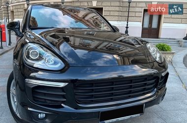 Внедорожник / Кроссовер Porsche Cayenne 2015 в Одессе
