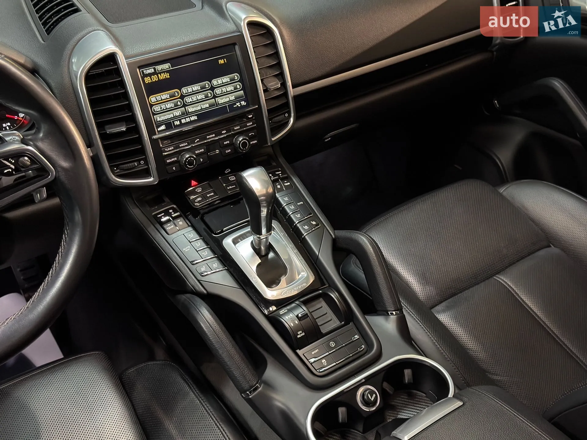 2016 Porsche Cayenne - мініатюра 18
