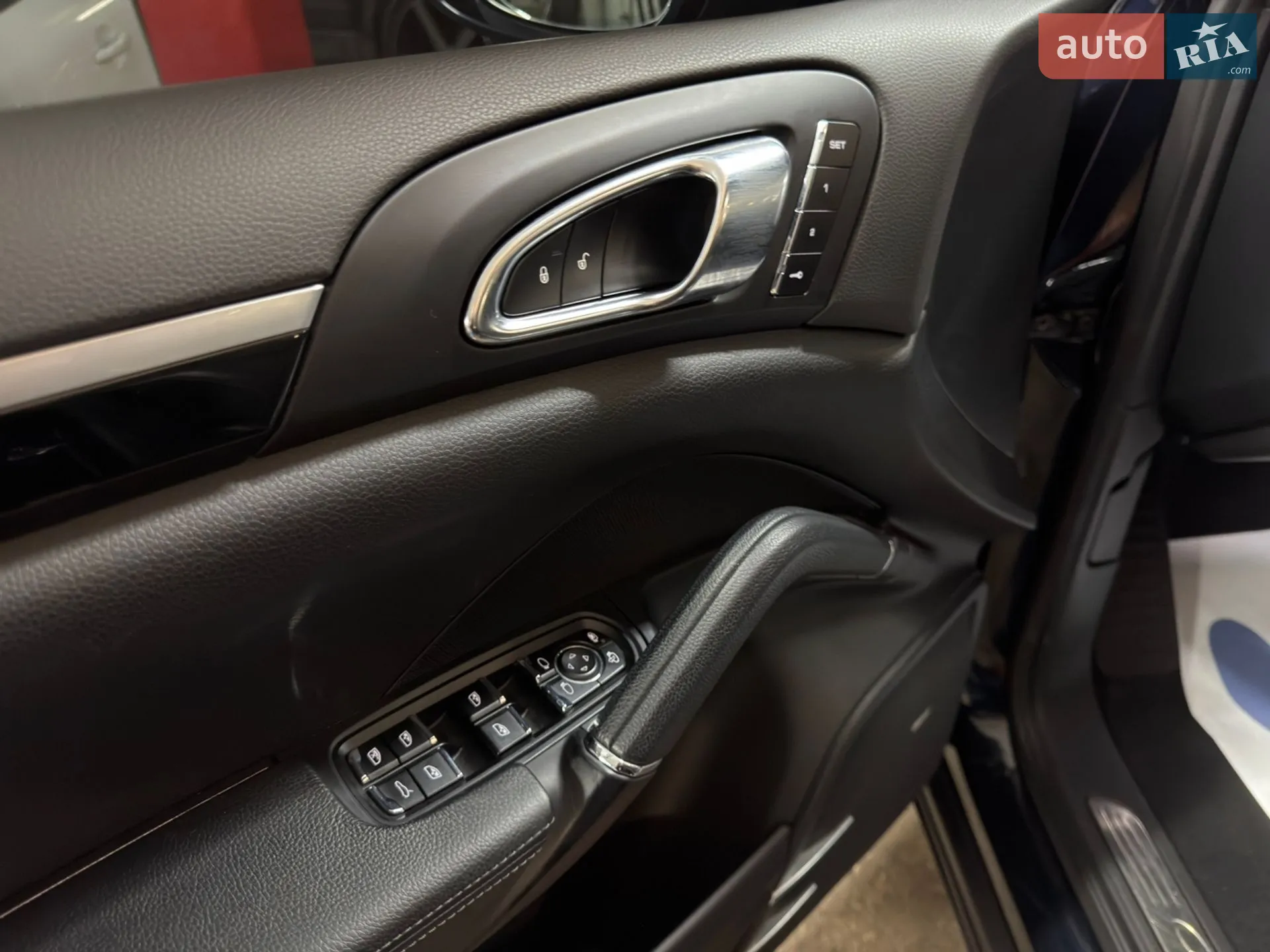 2016 Porsche Cayenne - мініатюра 34