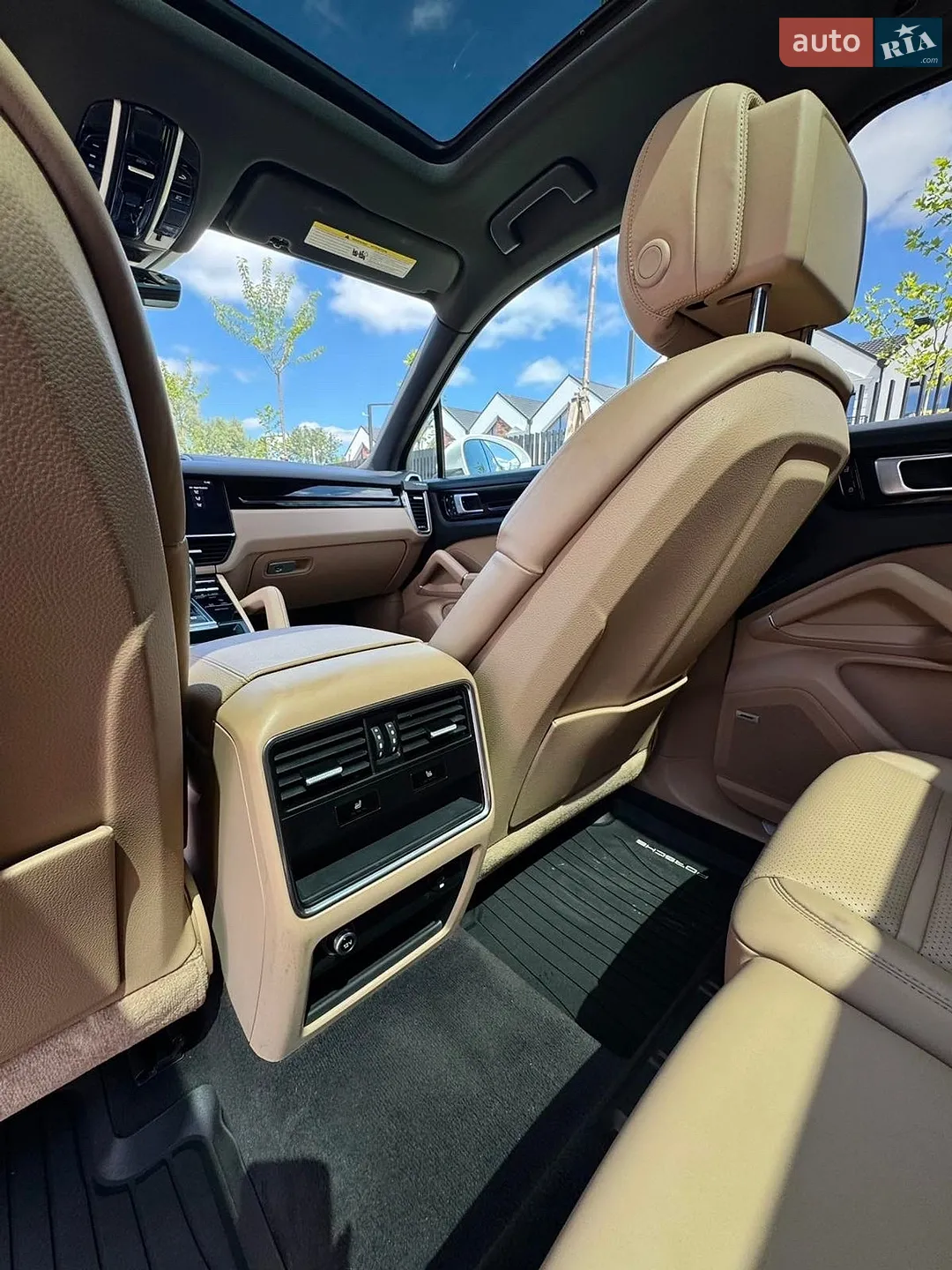2020 Porsche Cayenne - мініатюра 17