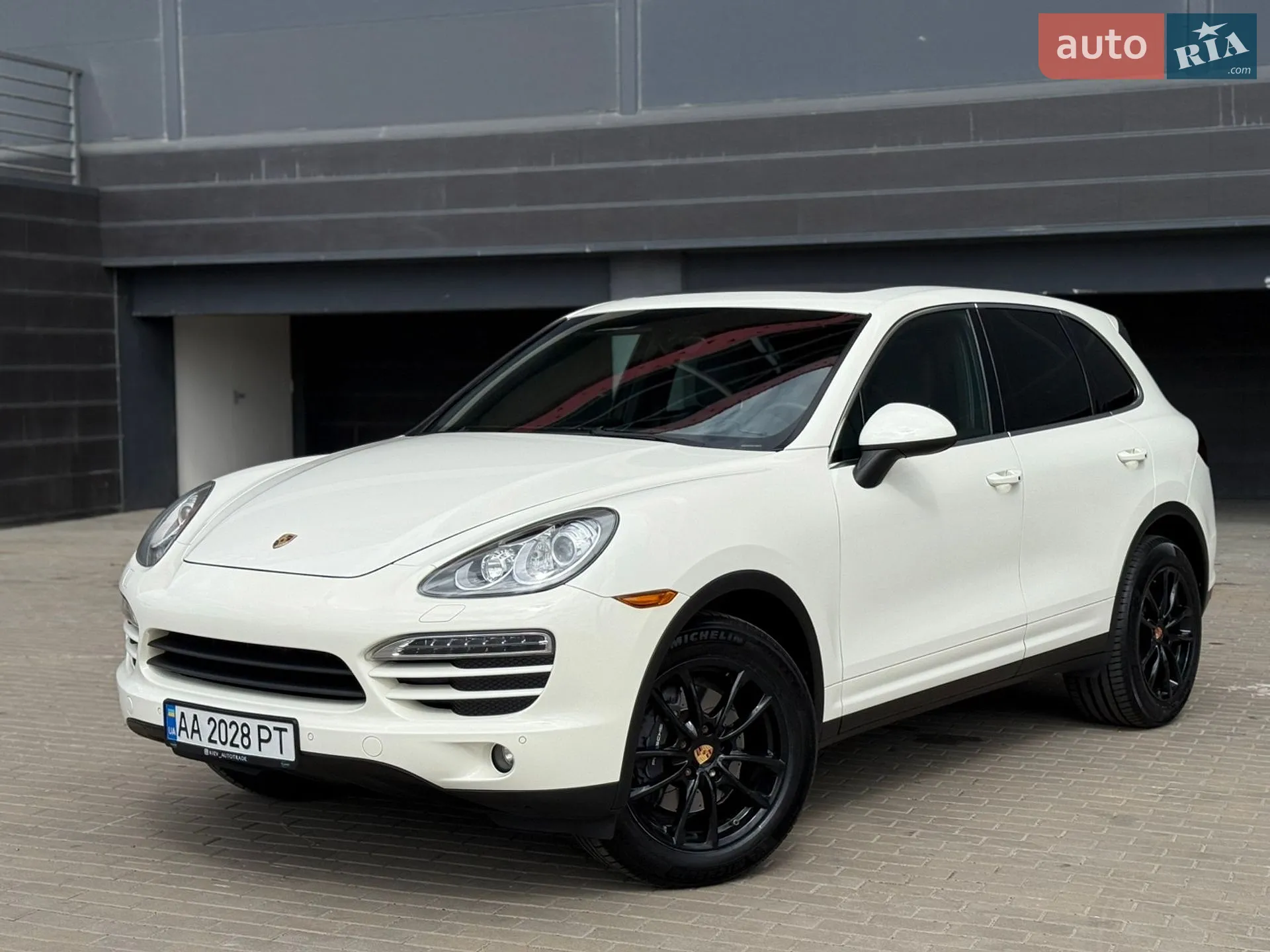2011 Porsche Cayenne - мініатюра 2