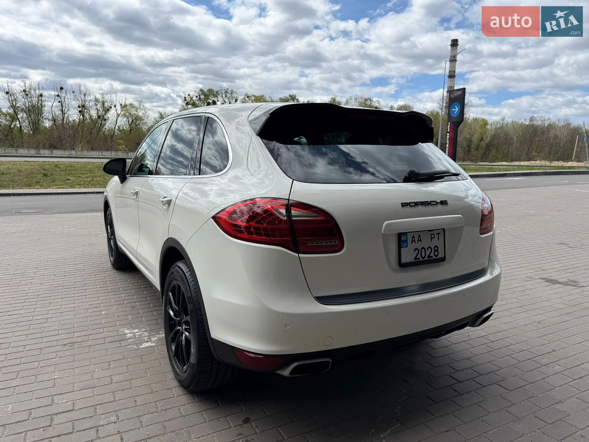 2011 Porsche Cayenne - мініатюра 15