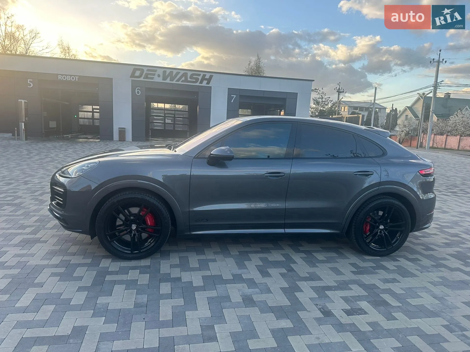 2022 Porsche Cayenne - мініатюра 5
