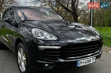Внедорожник / Кроссовер Porsche Cayenne 2015 в Одессе