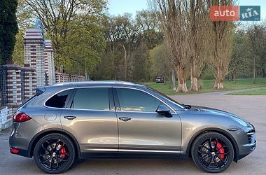 Позашляховик / Кросовер Porsche Cayenne 2010 в Броварах