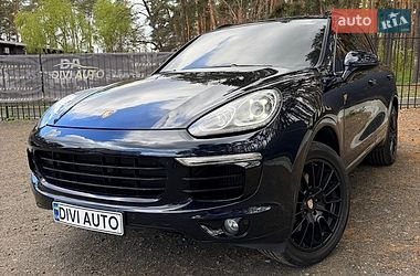 Позашляховик / Кросовер Porsche Cayenne 2015 в Києві