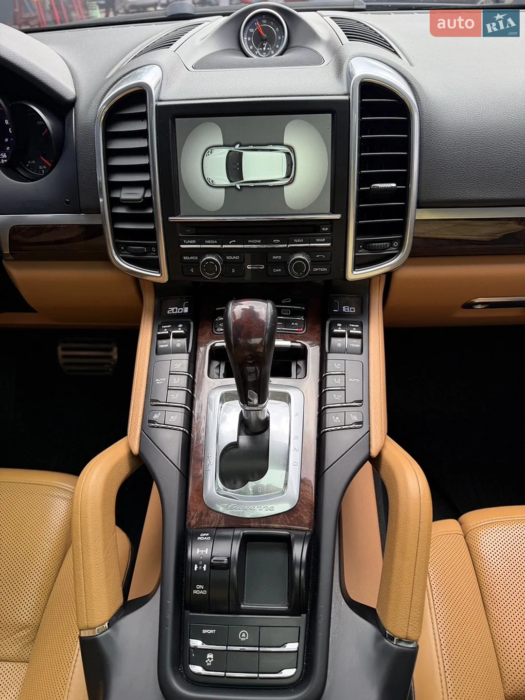 2015 Porsche Cayenne - мініатюра 24