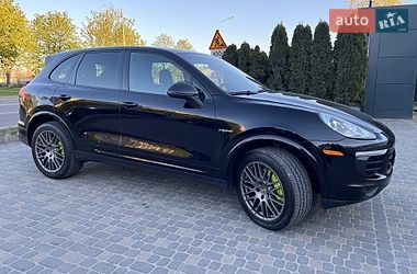 Позашляховик / Кросовер Porsche Cayenne 2016 в Львові