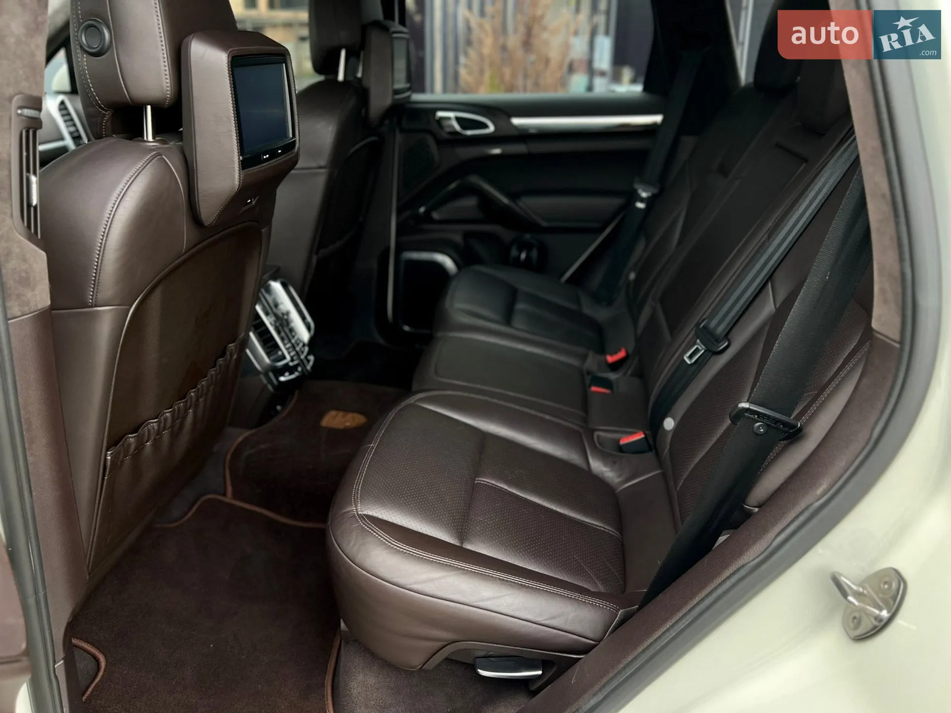 2011 Porsche Cayenne - мініатюра 8