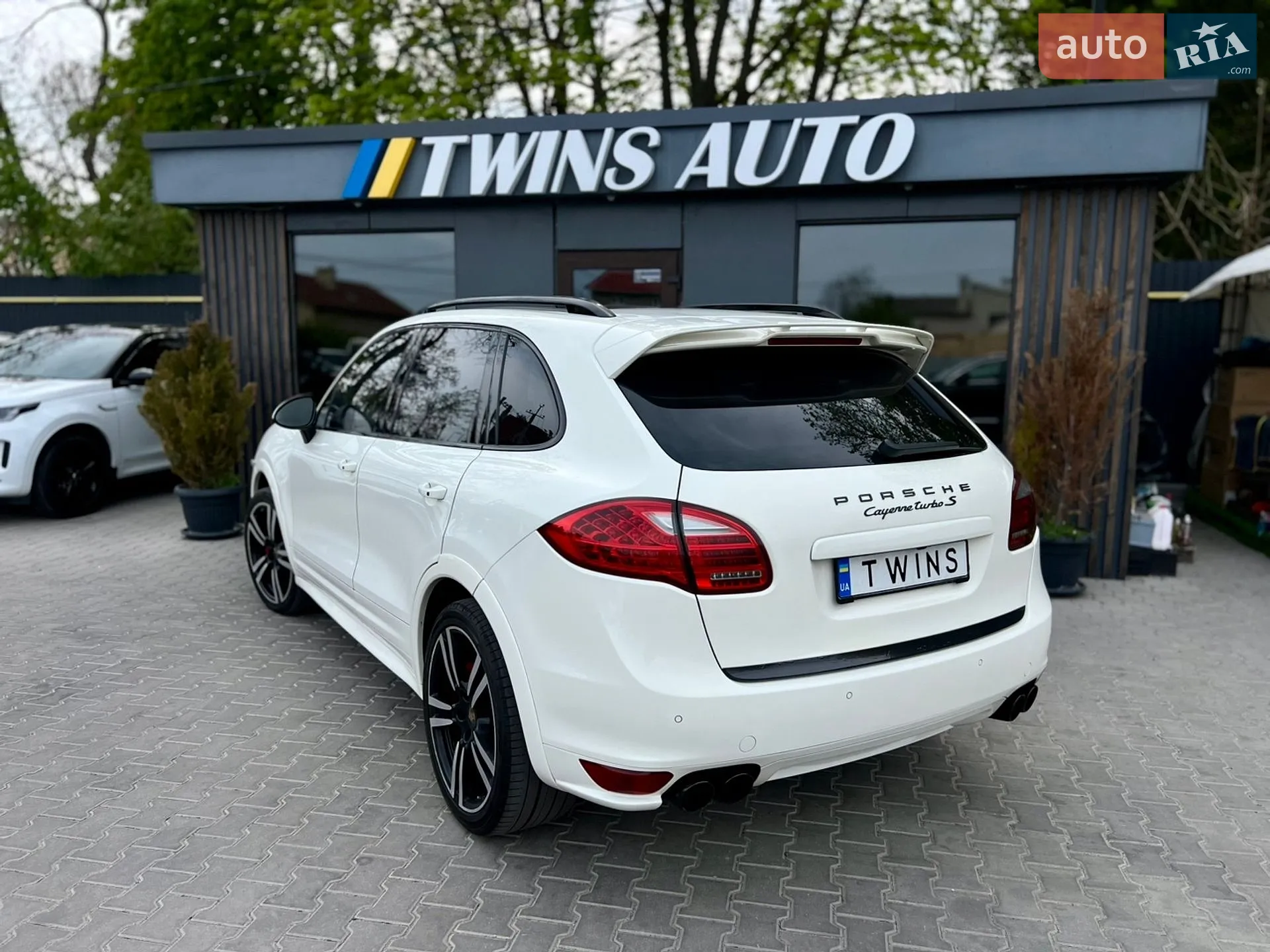2011 Porsche Cayenne - мініатюра 22