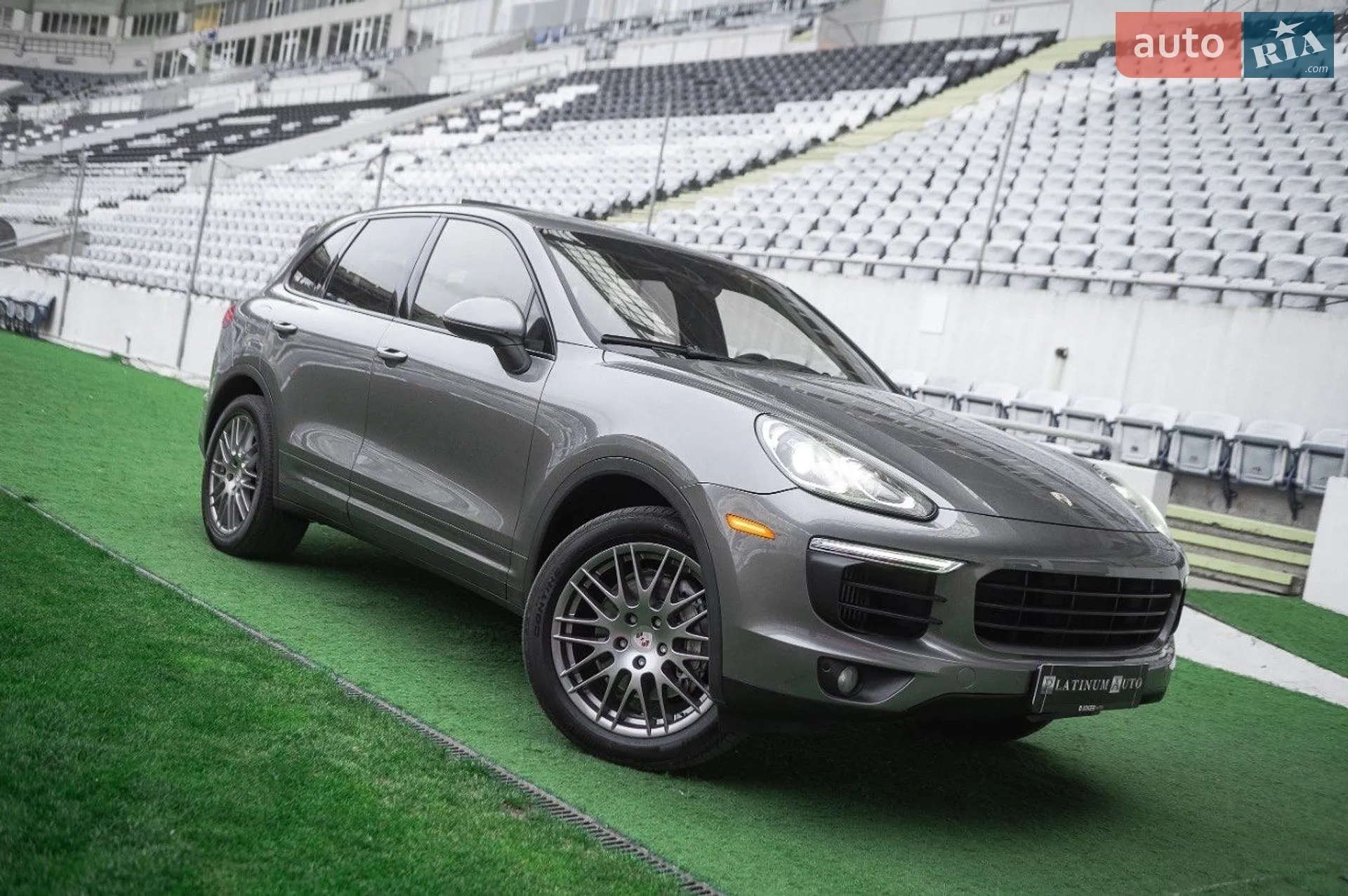 2016 Porsche Cayenne - фото 1