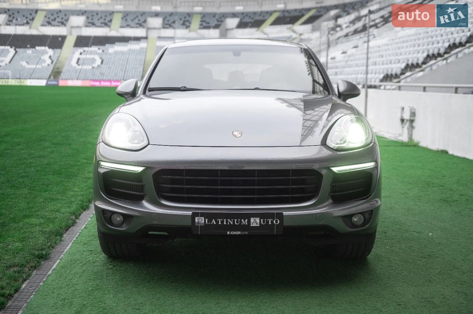 2016 Porsche Cayenne - мініатюра 8