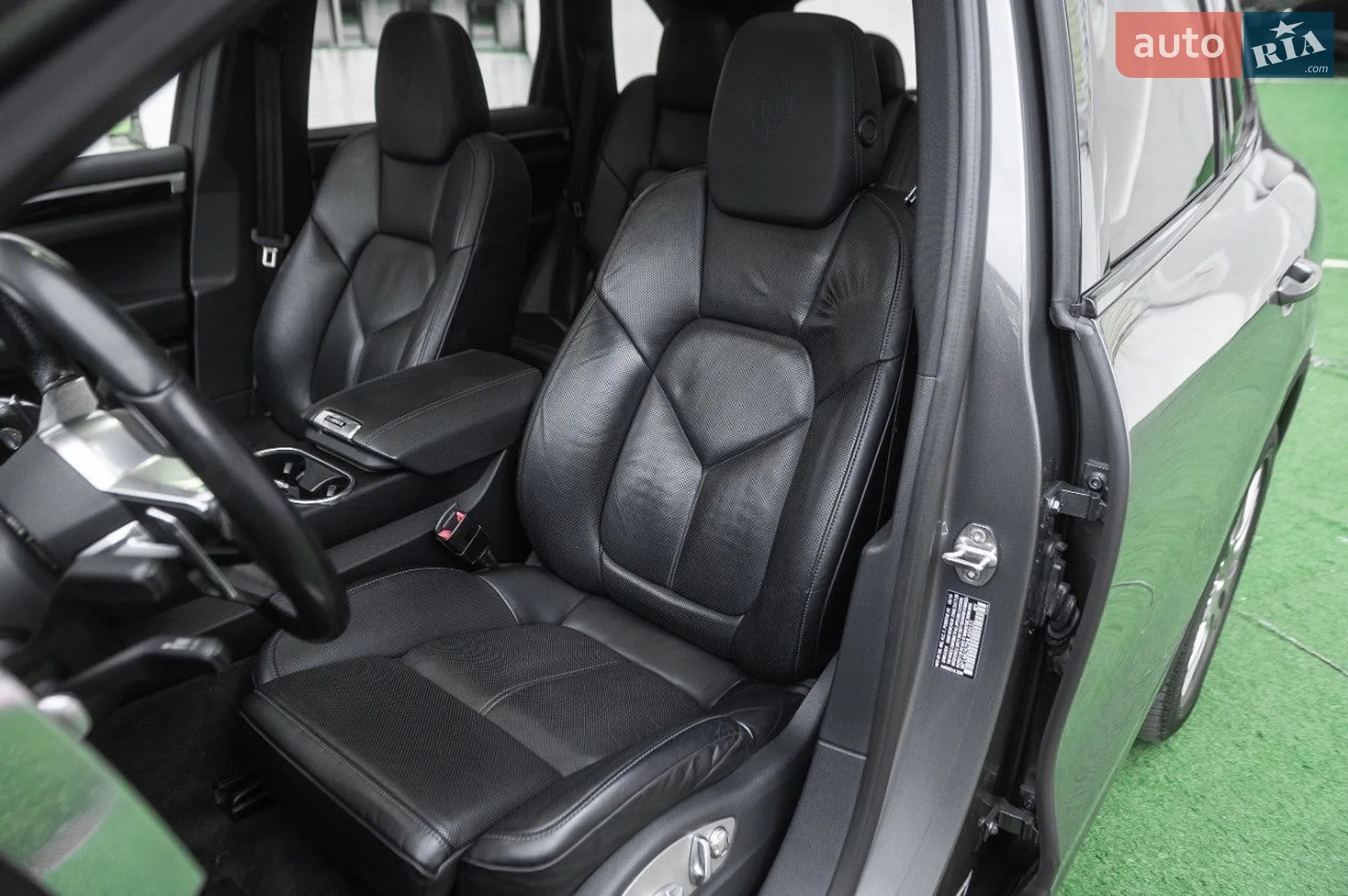 2016 Porsche Cayenne - мініатюра 57