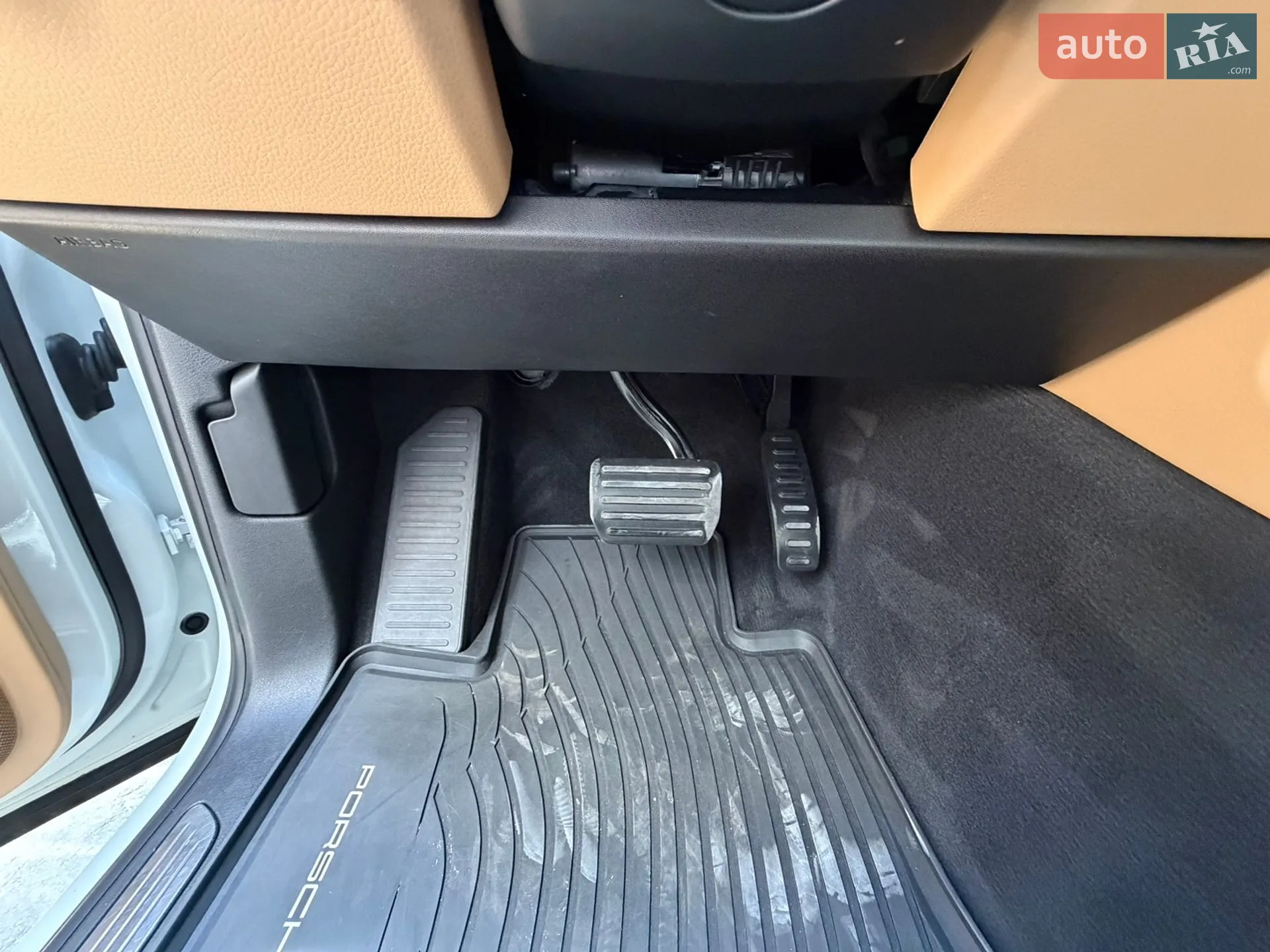 2015 Porsche Cayenne - мініатюра 25