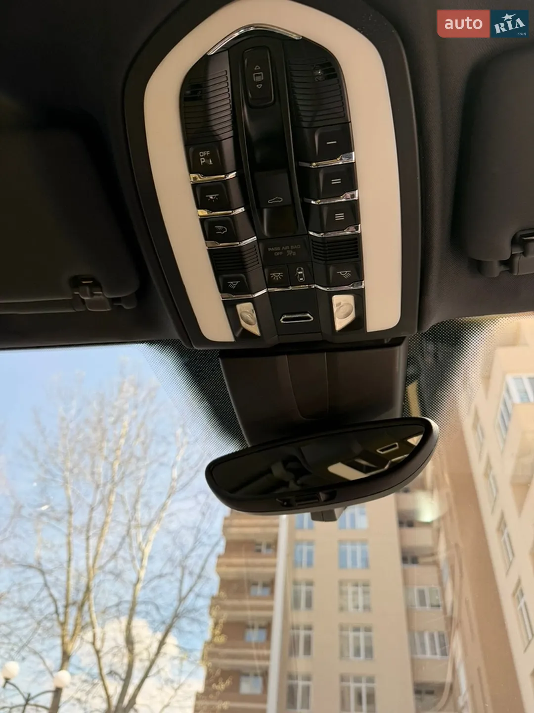 2015 Porsche Cayenne - мініатюра 32