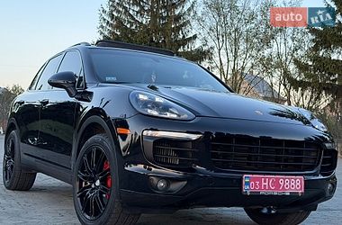 Позашляховик / Кросовер Porsche Cayenne 2016 в Дубні