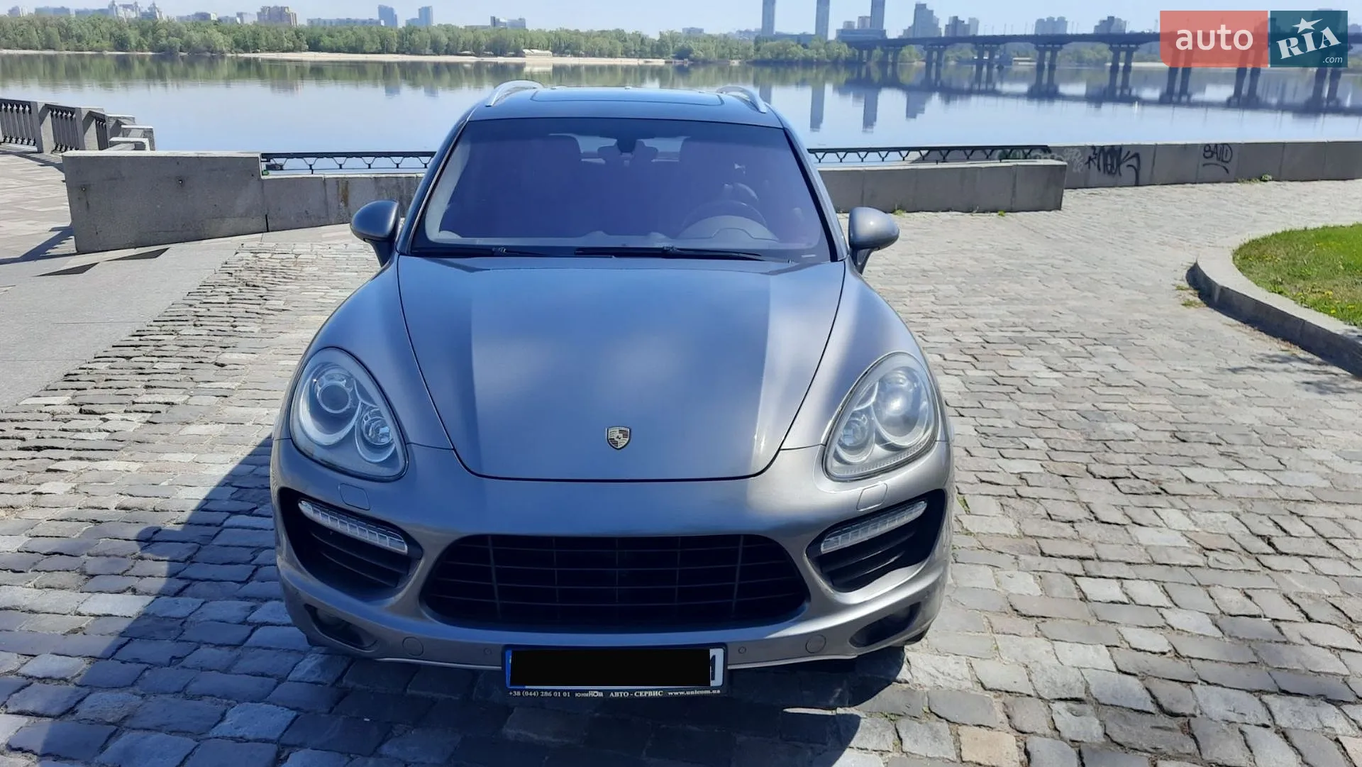 2011 Porsche Cayenne - мініатюра 2