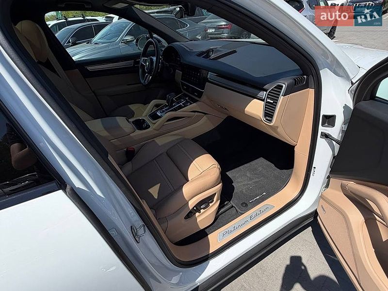 Внедорожник / Кроссовер Porsche Cayenne 2022 в Львове