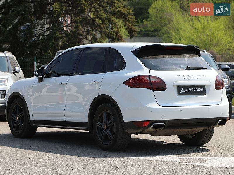 Внедорожник / Кроссовер Porsche Cayenne 2013 в Харькове