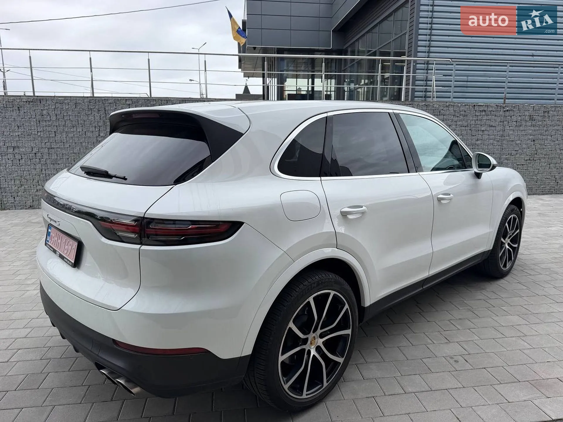2019 Porsche Cayenne - мініатюра 6