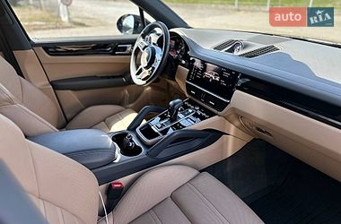 Внедорожник / Кроссовер Porsche Cayenne 2021 в Ужгороде
