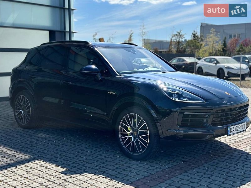 Внедорожник / Кроссовер Porsche Cayenne 2021 в Ужгороде