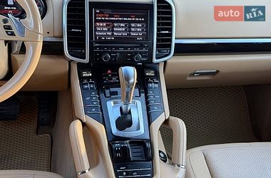 Внедорожник / Кроссовер Porsche Cayenne 2013 в Хмельницком