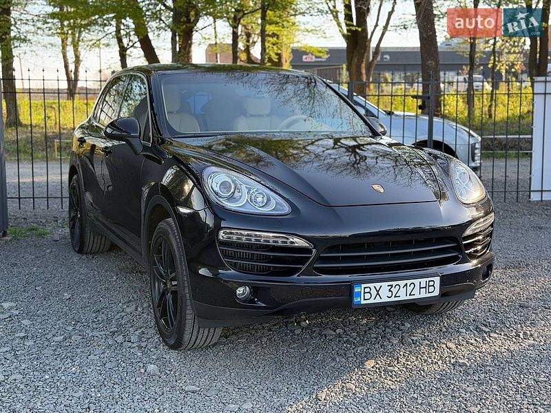 Внедорожник / Кроссовер Porsche Cayenne 2013 в Хмельницком