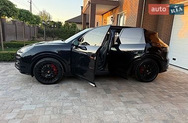 Внедорожник / Кроссовер Porsche Cayenne 2021 в Киеве