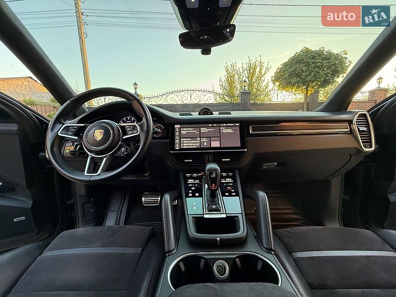 Внедорожник / Кроссовер Porsche Cayenne 2021 в Киеве