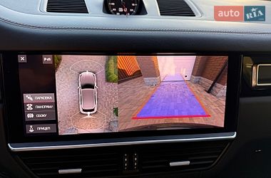 Внедорожник / Кроссовер Porsche Cayenne 2021 в Киеве