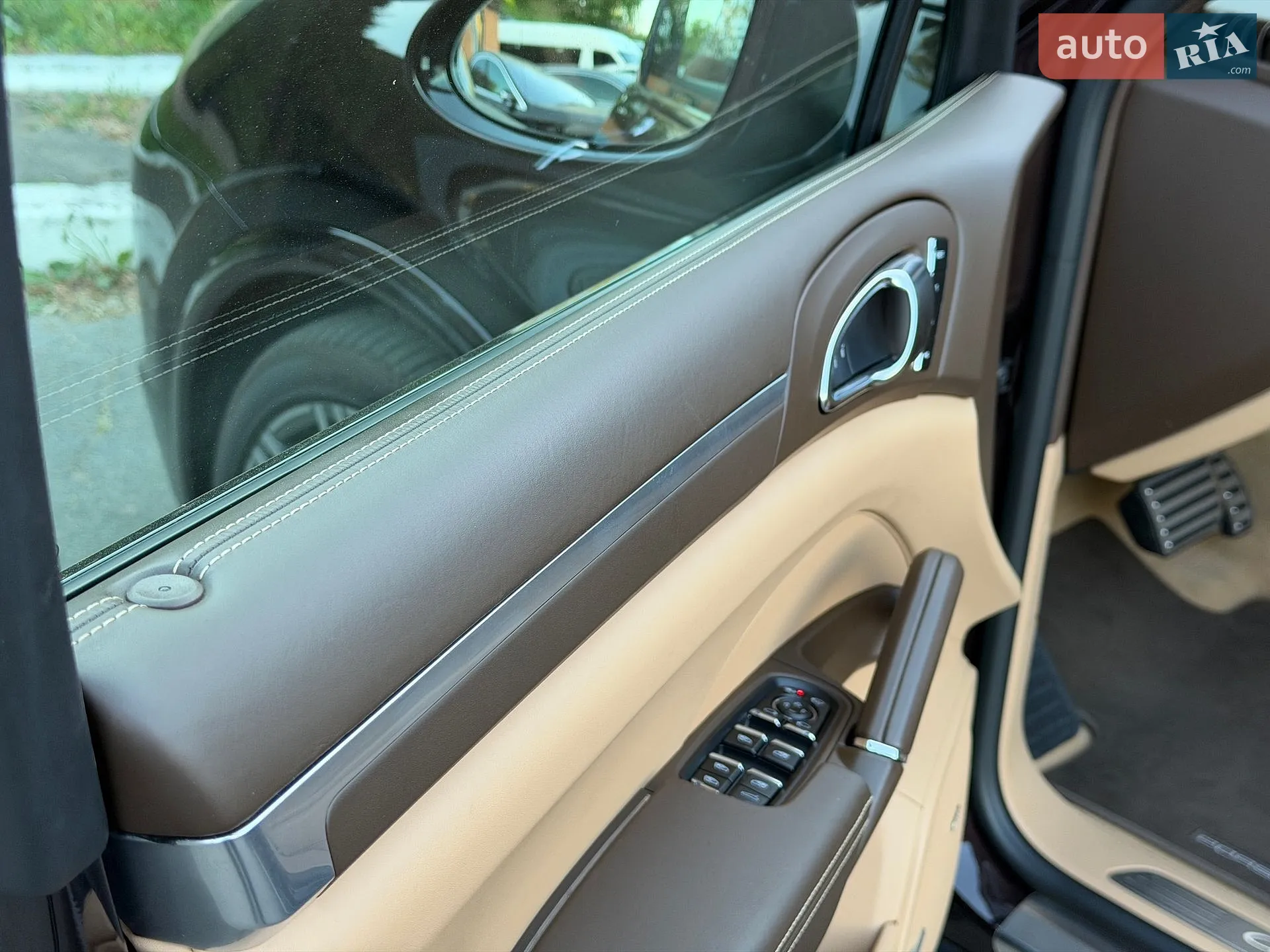 2015 Porsche Cayenne - мініатюра 31