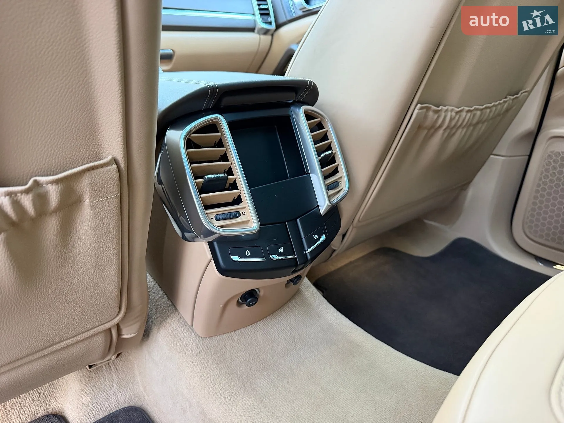 2015 Porsche Cayenne - мініатюра 37