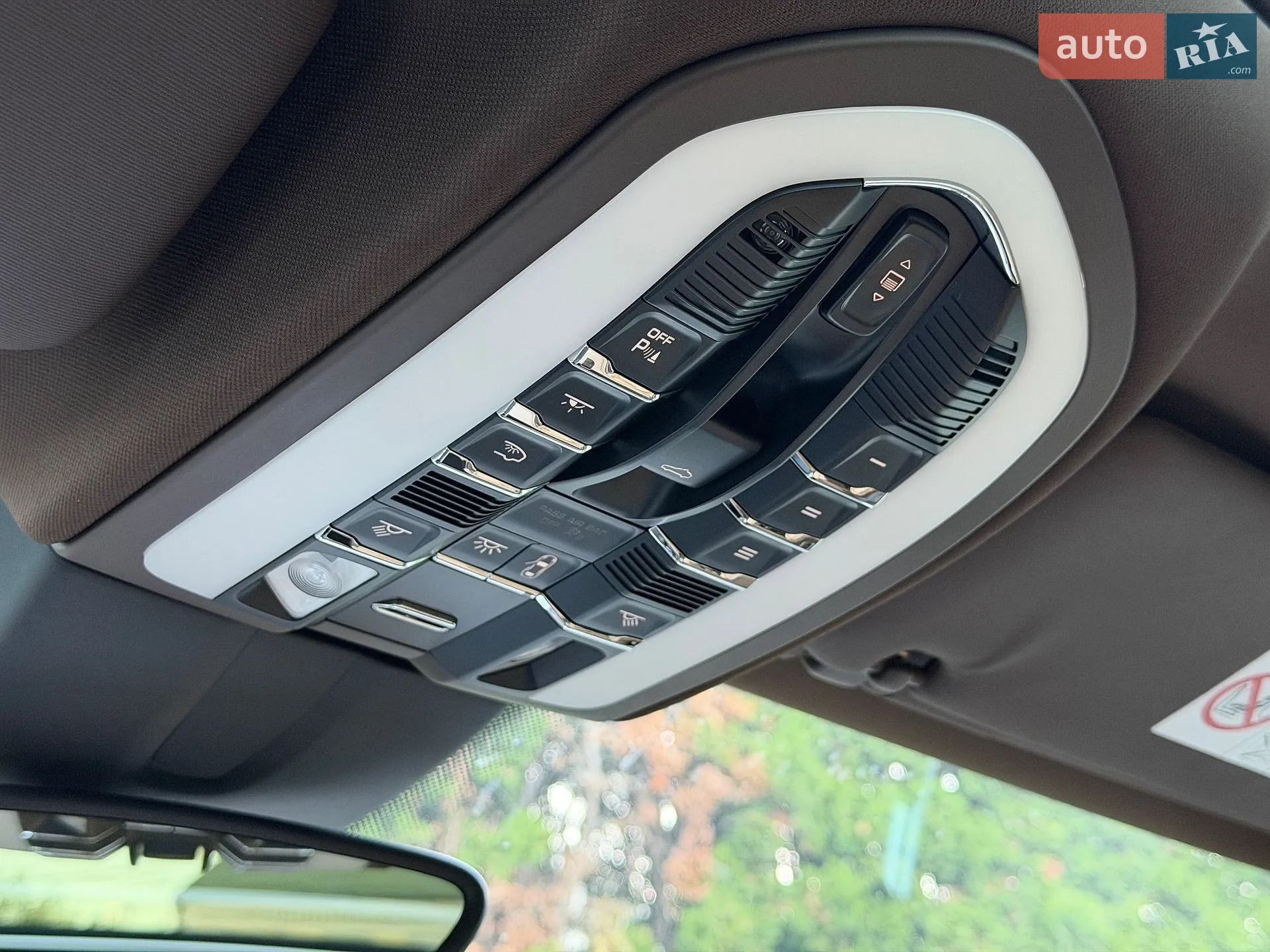 2015 Porsche Cayenne - мініатюра 61