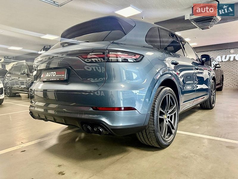 Внедорожник / Кроссовер Porsche Cayenne 2018 в Львове