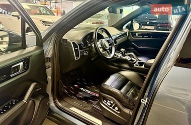 Внедорожник / Кроссовер Porsche Cayenne 2018 в Львове