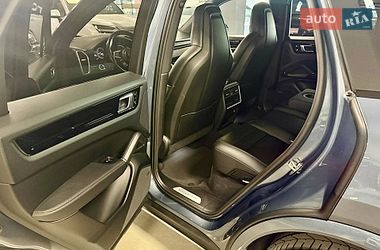 Внедорожник / Кроссовер Porsche Cayenne 2018 в Львове
