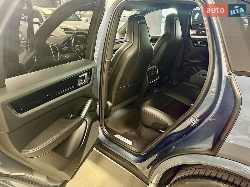 Внедорожник / Кроссовер Porsche Cayenne 2018 в Львове
