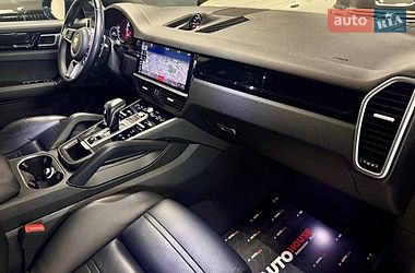 Внедорожник / Кроссовер Porsche Cayenne 2018 в Львове