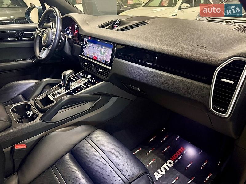 Внедорожник / Кроссовер Porsche Cayenne 2018 в Львове