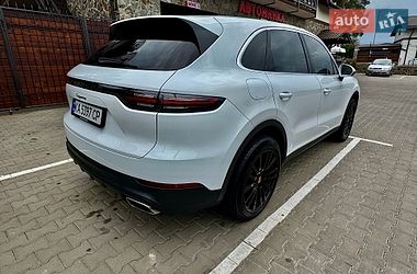 Внедорожник / Кроссовер Porsche Cayenne 2017 в Киеве