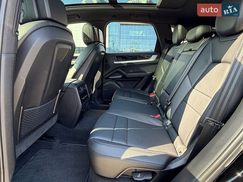 Позашляховик / Кросовер Porsche Cayenne 2024 в Одесі