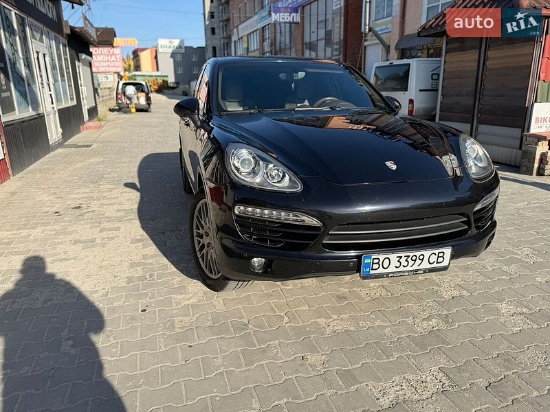 Позашляховик / Кросовер Porsche Cayenne 2012 в Тернополі