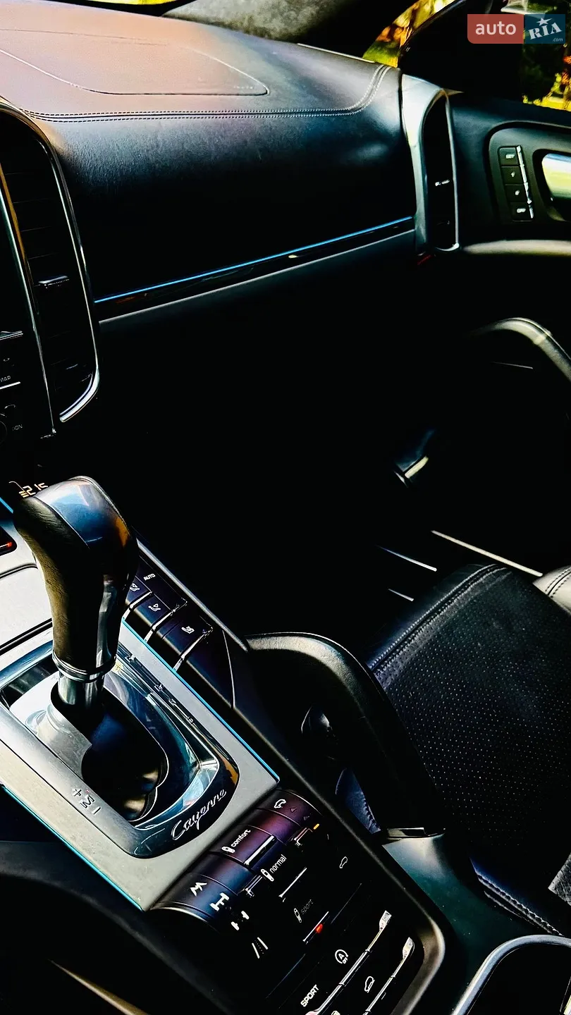 2010 Porsche Cayenne - мініатюра 139