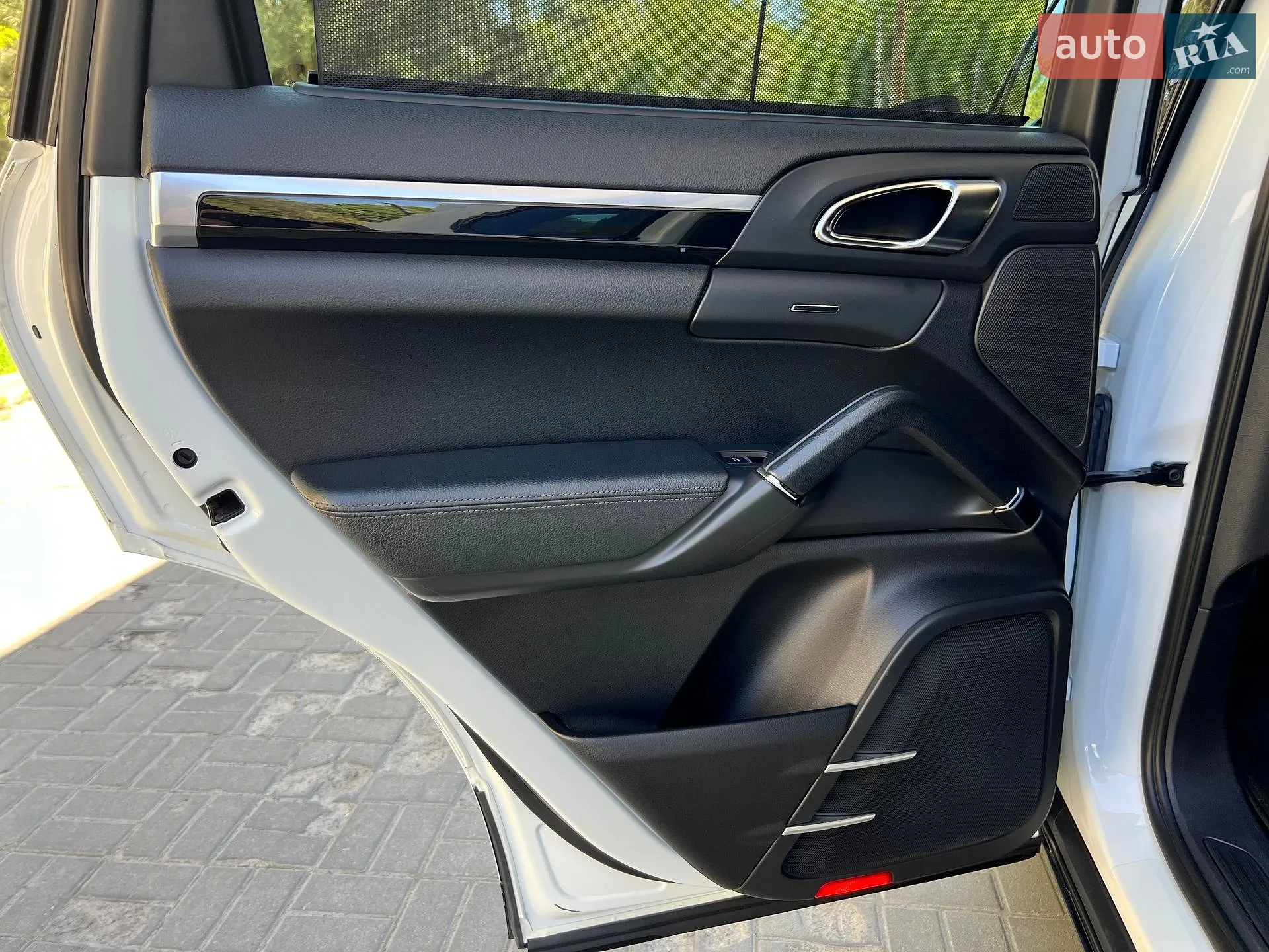 2012 Porsche Cayenne - мініатюра 27