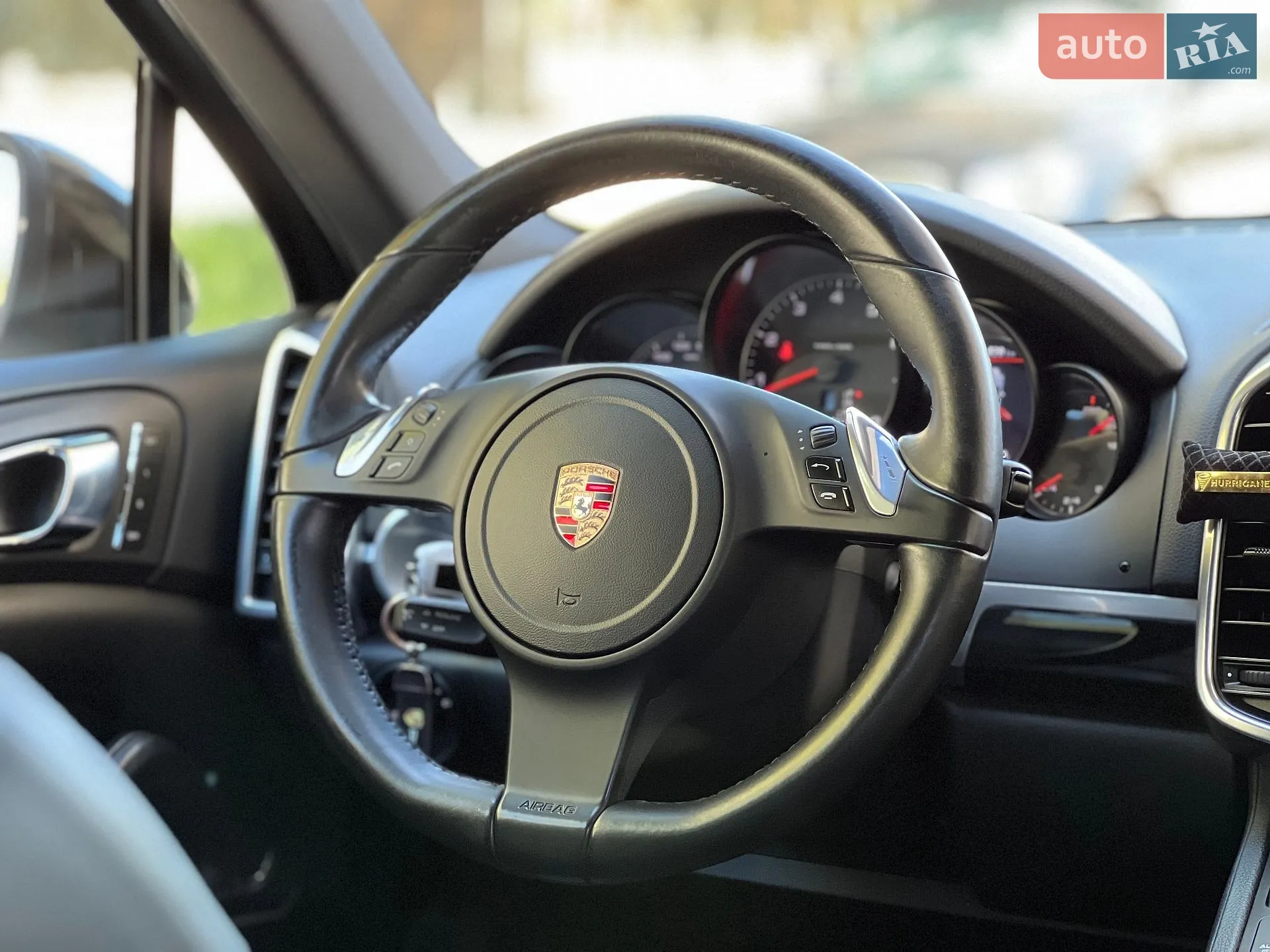 2012 Porsche Cayenne - мініатюра 31