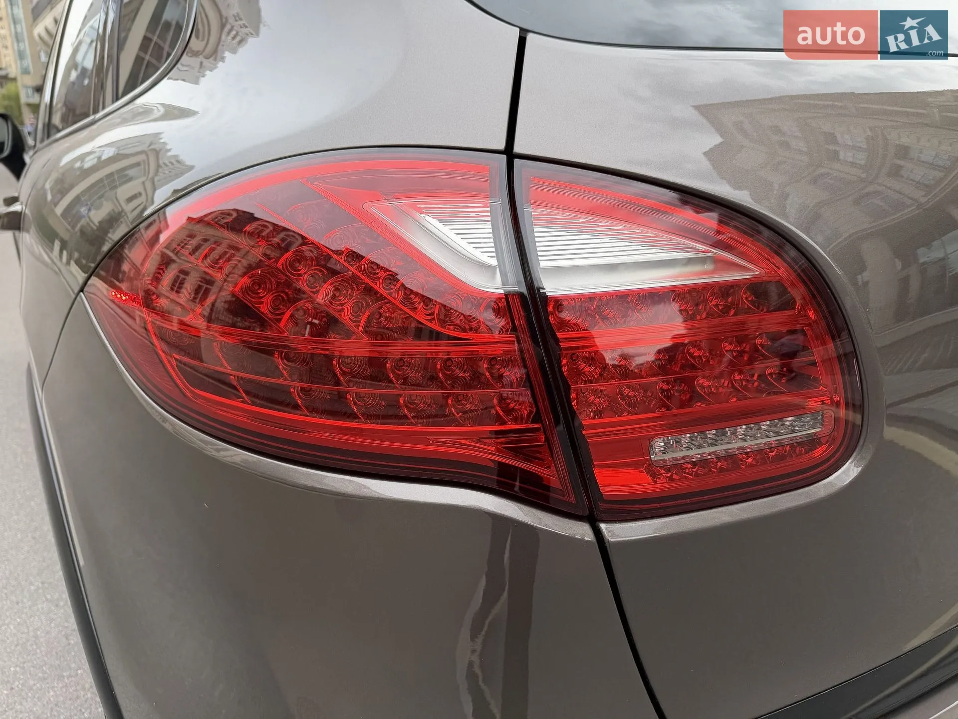 2011 Porsche Cayenne - мініатюра 14