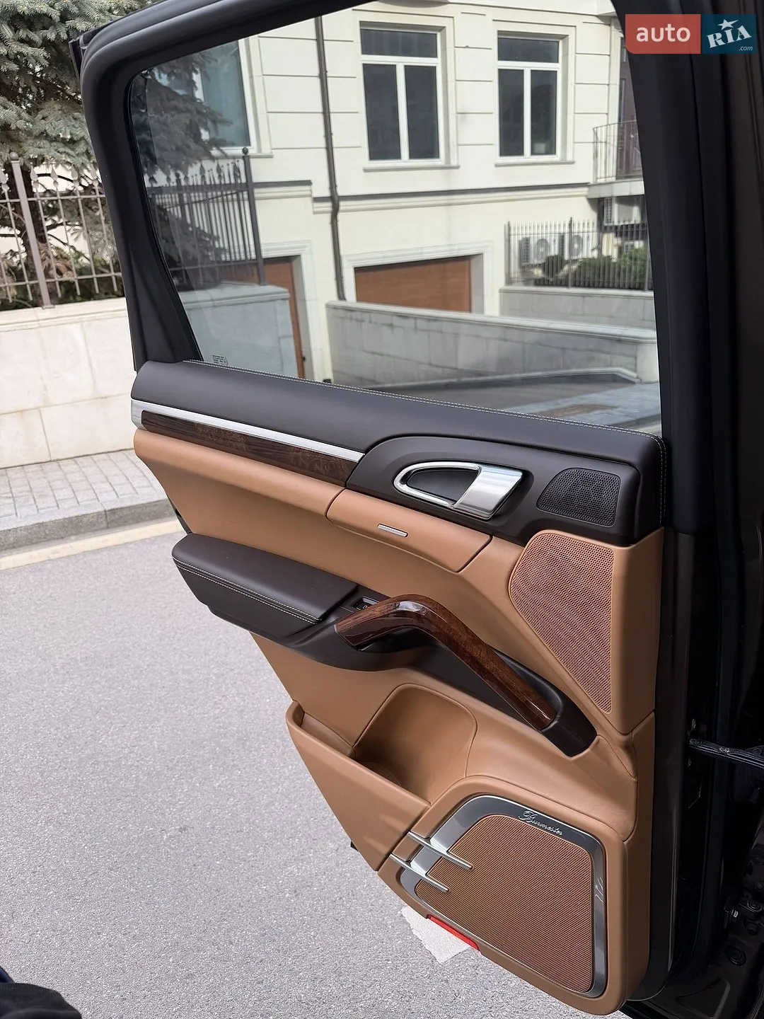 2011 Porsche Cayenne - мініатюра 71