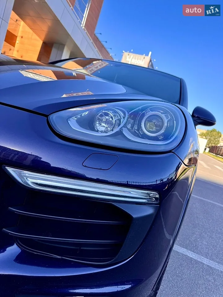 2017 Porsche Cayenne - мініатюра 23